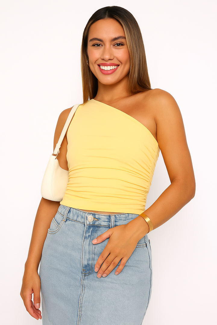 One shoulder top med rynker og figursyet pasform