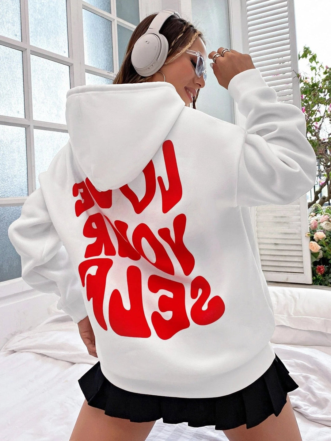 Oversized Hættetrøje Til Kvinder I Sort med Love Yourself Rygprint