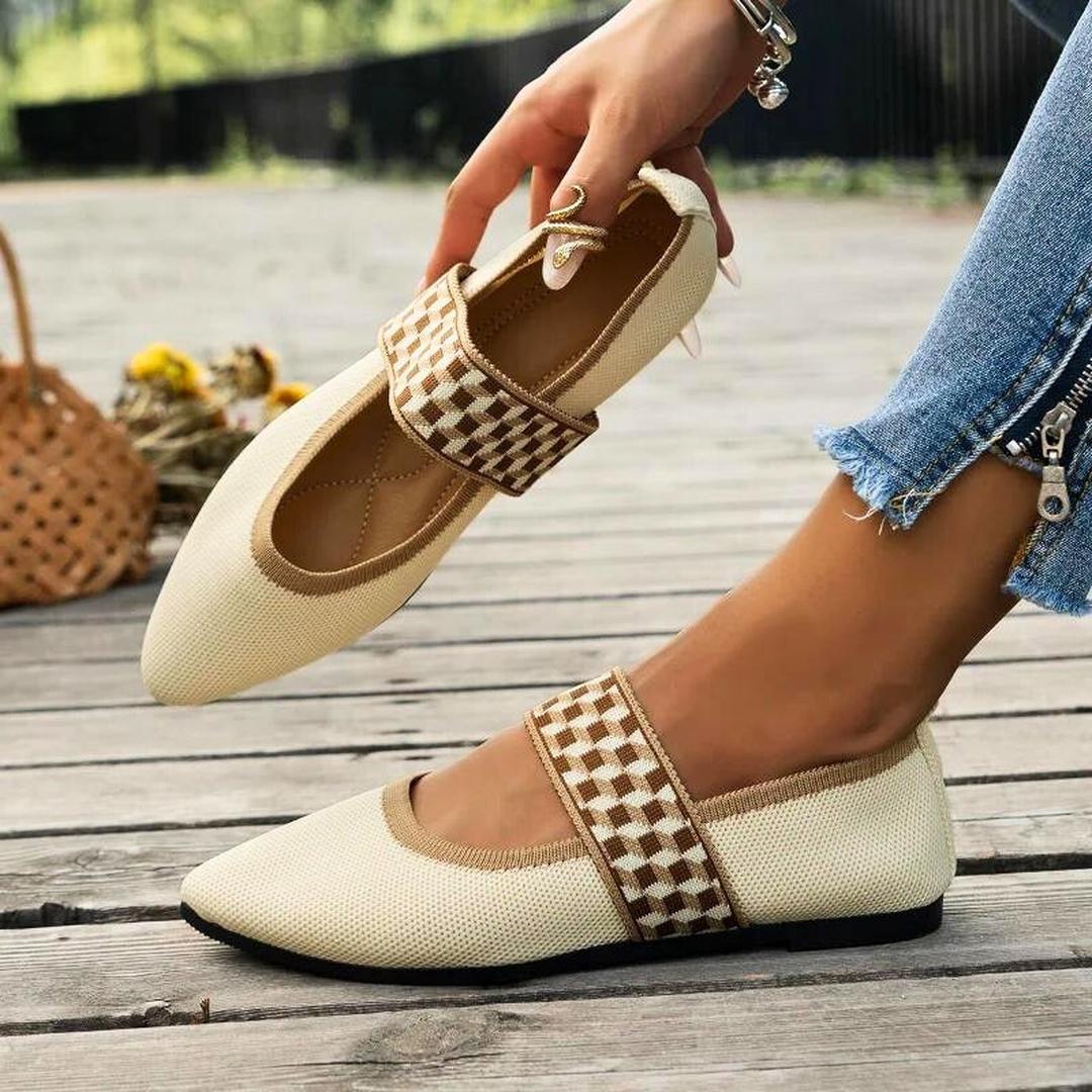 Women's Canvas Ballerina Shoes with Strap and Contrast Trim