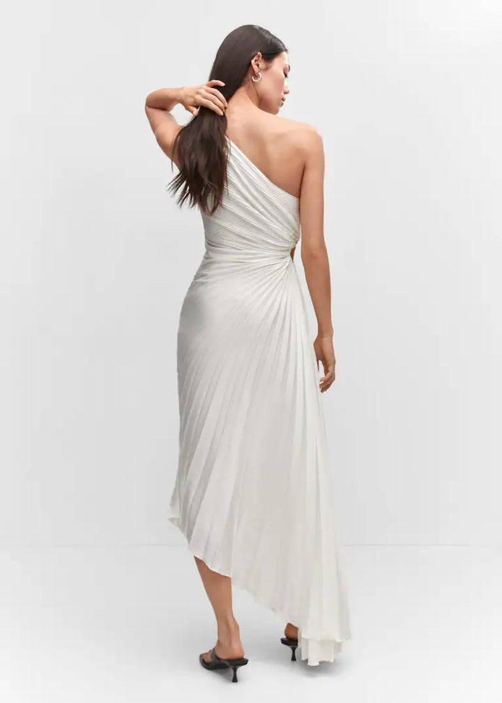 Plisseret Midikjole med Én Skulder og Elegant Feminint Festlook