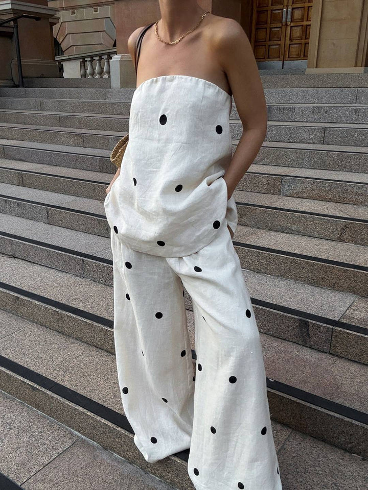Polka Dot Set with Strapless Top and Wide-Leg Trousers in a Relaxed Style