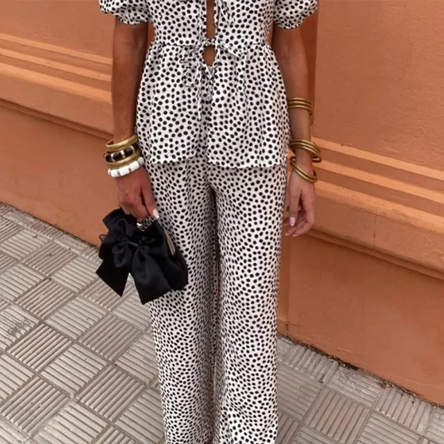 Stilfuldt tøjsæt til kvinder med casual og komfortabel pasform