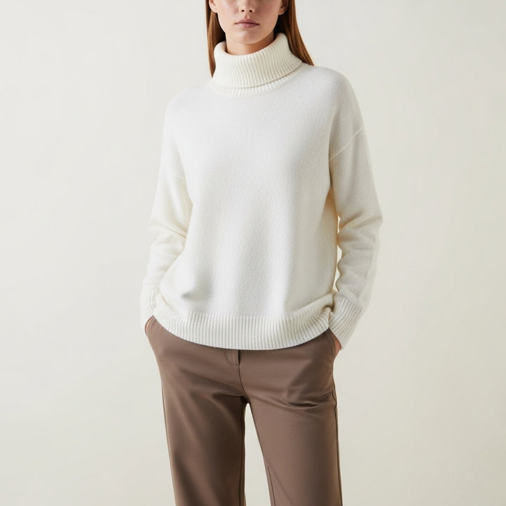 Afslappet rullekravetrøje til kvinder i moderne vinterstil