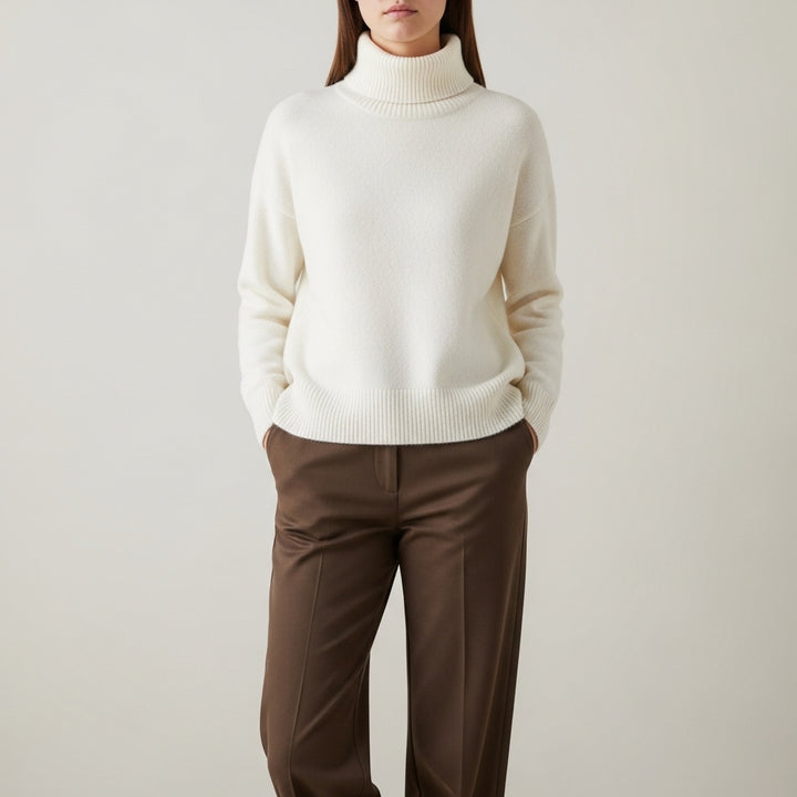 Afslappet rullekravetrøje til kvinder i moderne vinterstil