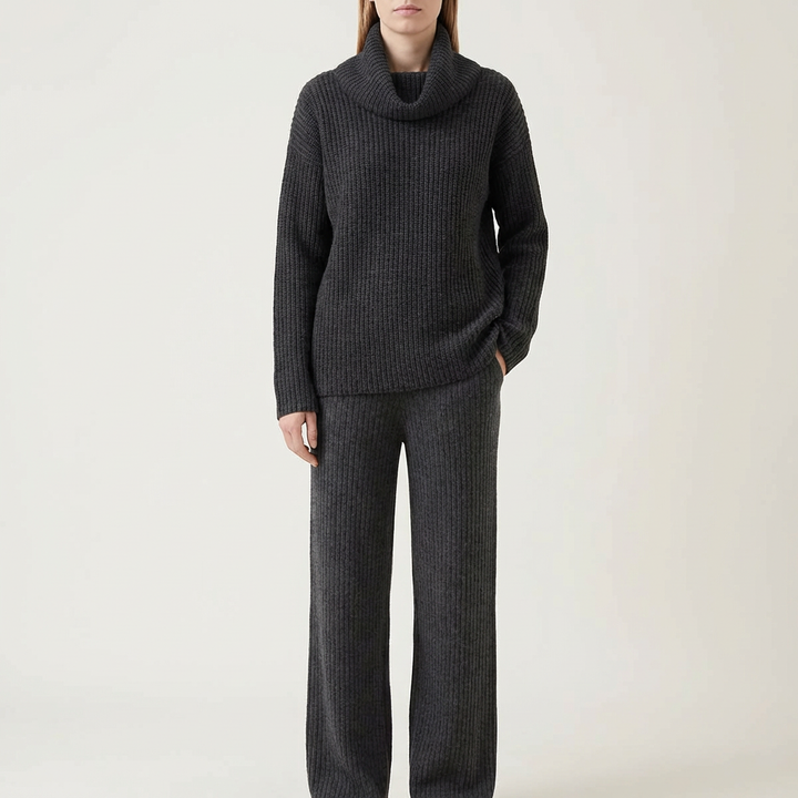 Ribstrikket sweater til kvinder med vandfaldsudskæring