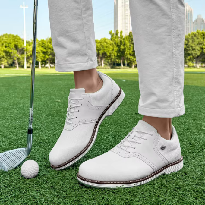 Men's Brogue-Style Golf Shoes