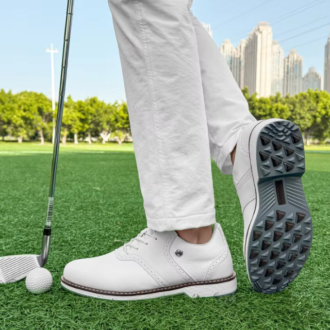 Men's Brogue-Style Golf Shoes
