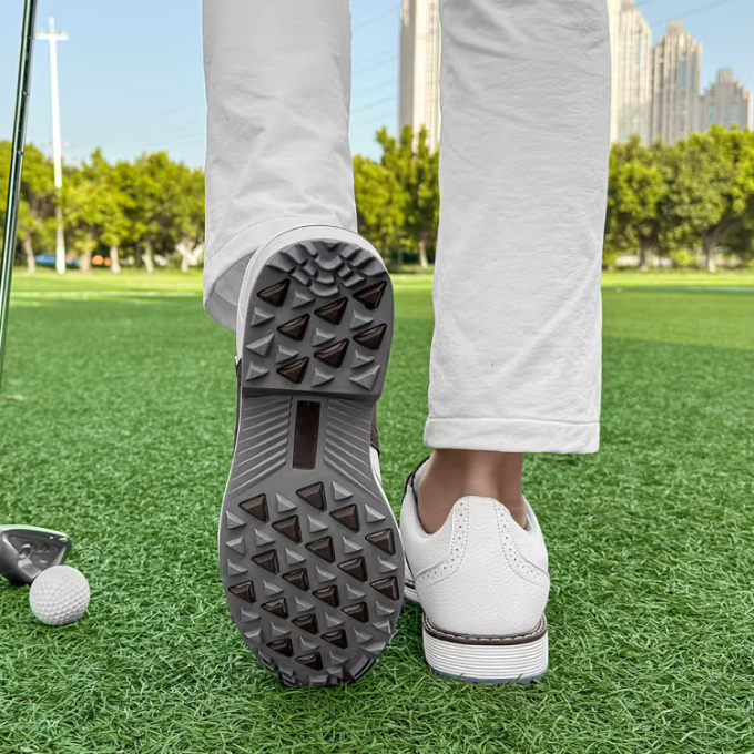 Men's Brogue-Style Golf Shoes