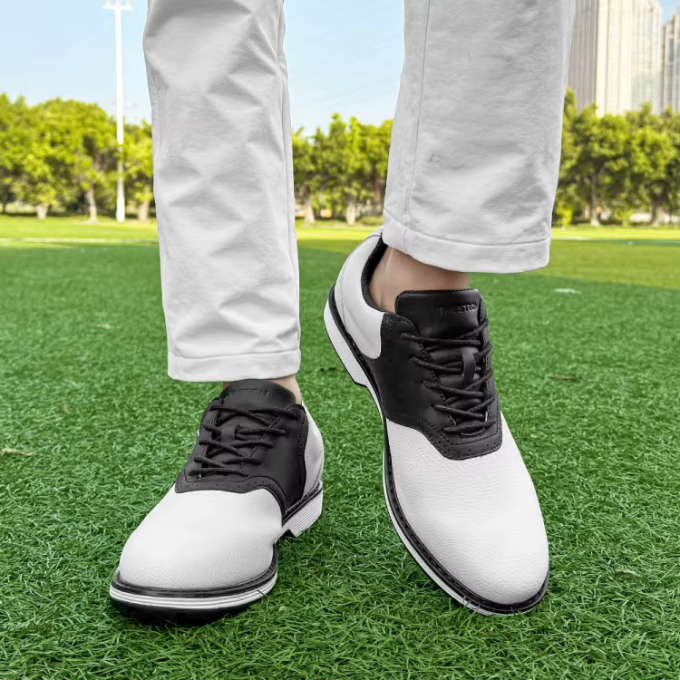 Men's Brogue-Style Golf Shoes