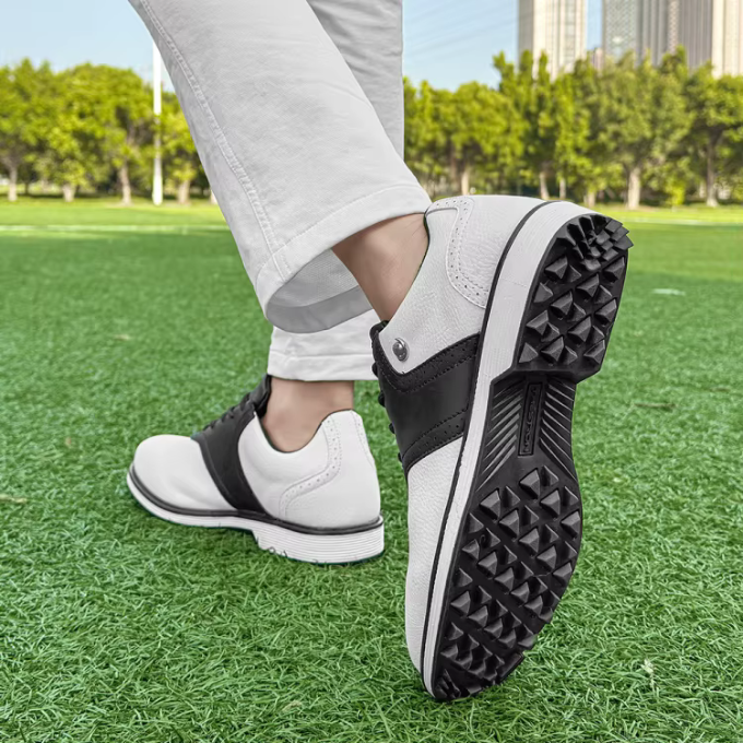 Men's Brogue-Style Golf Shoes