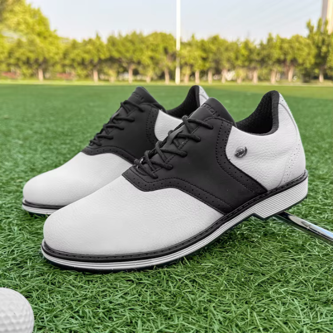 Men's Brogue-Style Golf Shoes