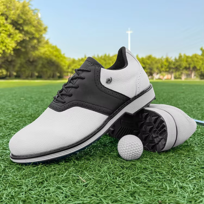 Men's Brogue-Style Golf Shoes