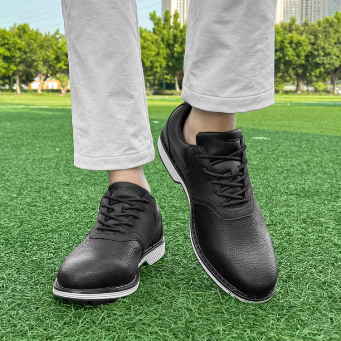 Men's Brogue-Style Golf Shoes