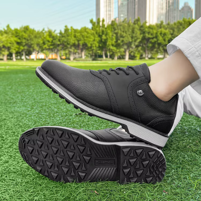 Men's Brogue-Style Golf Shoes
