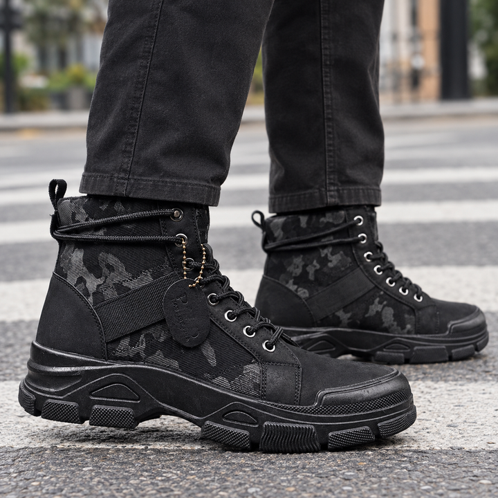 Men's Camouflage Lace-Up Boots