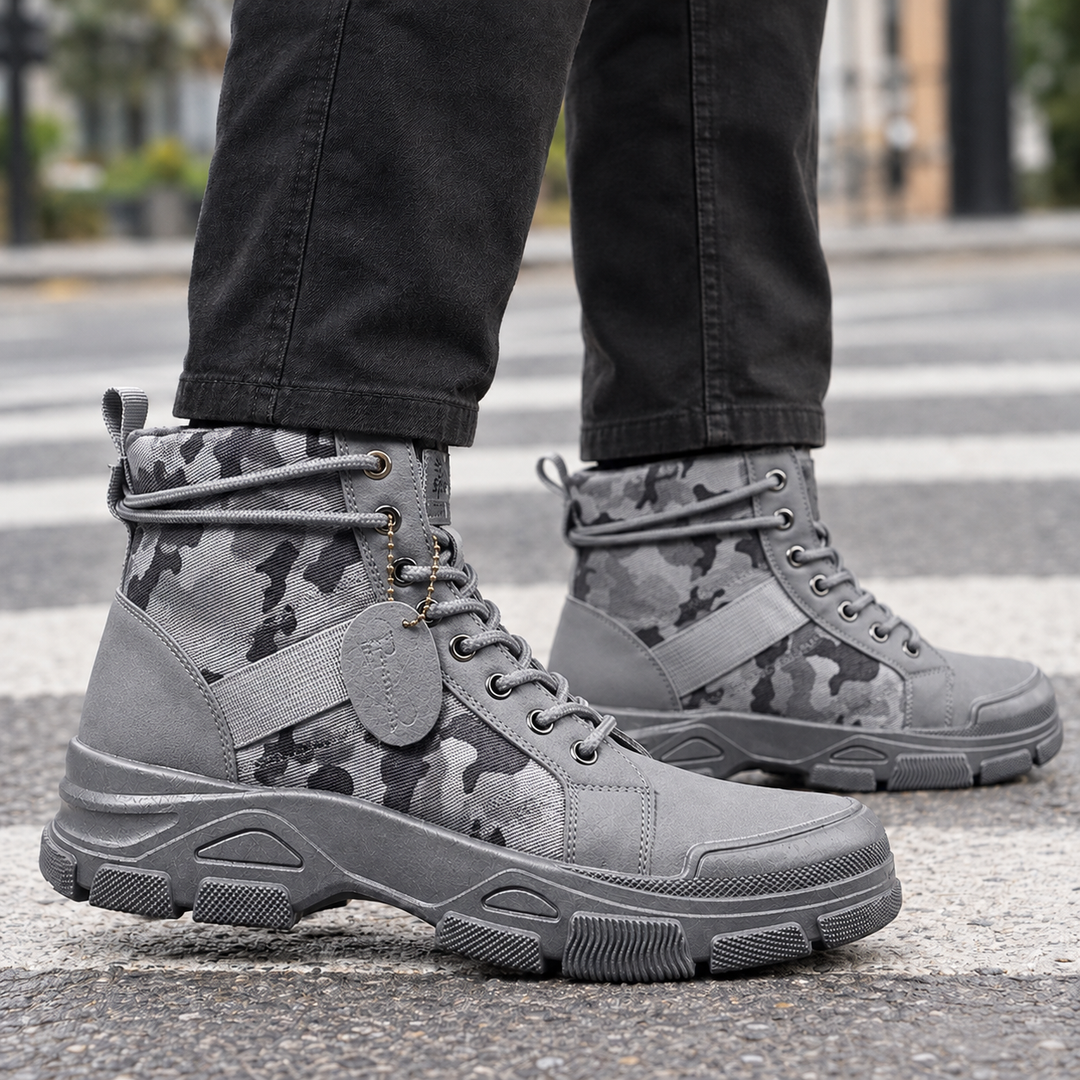 Men's Camouflage Lace-Up Boots