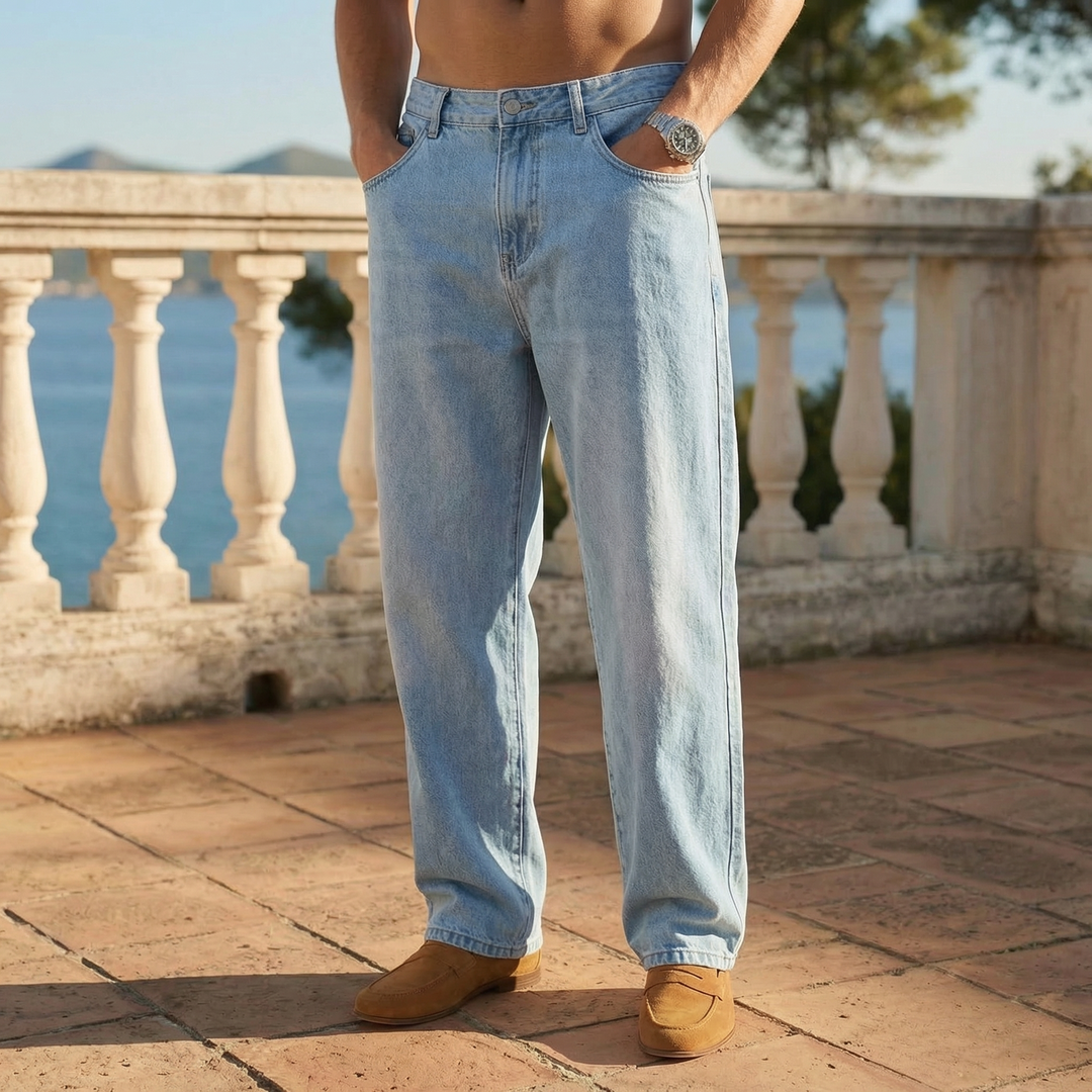Men's Relaxed Straight-Leg Jeans