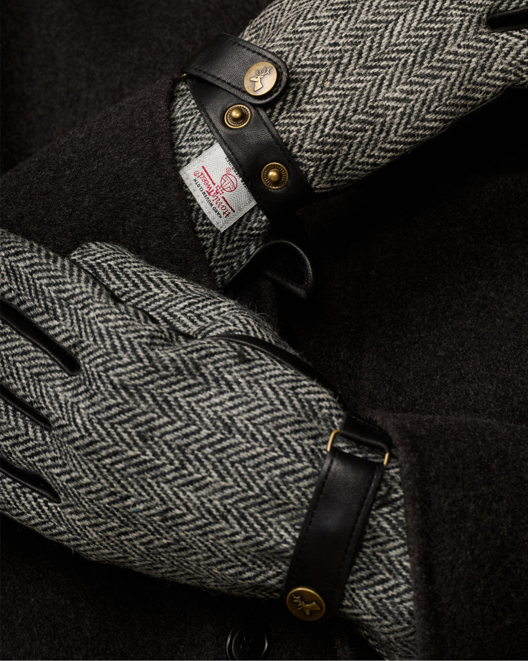 Men's Touchscreen-Compatible Gloves