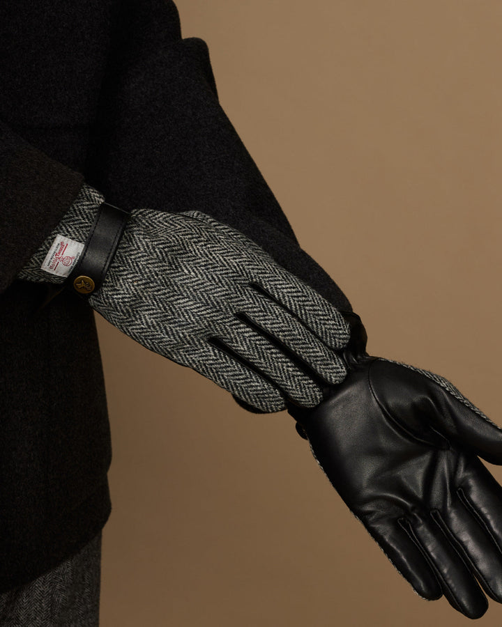 Men's Touchscreen-Compatible Gloves