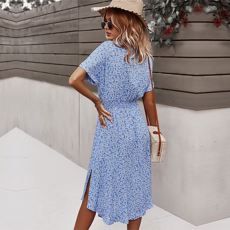 Sommerkjole med Bindebånd Knapper og Blomster I Casual Midi Stil