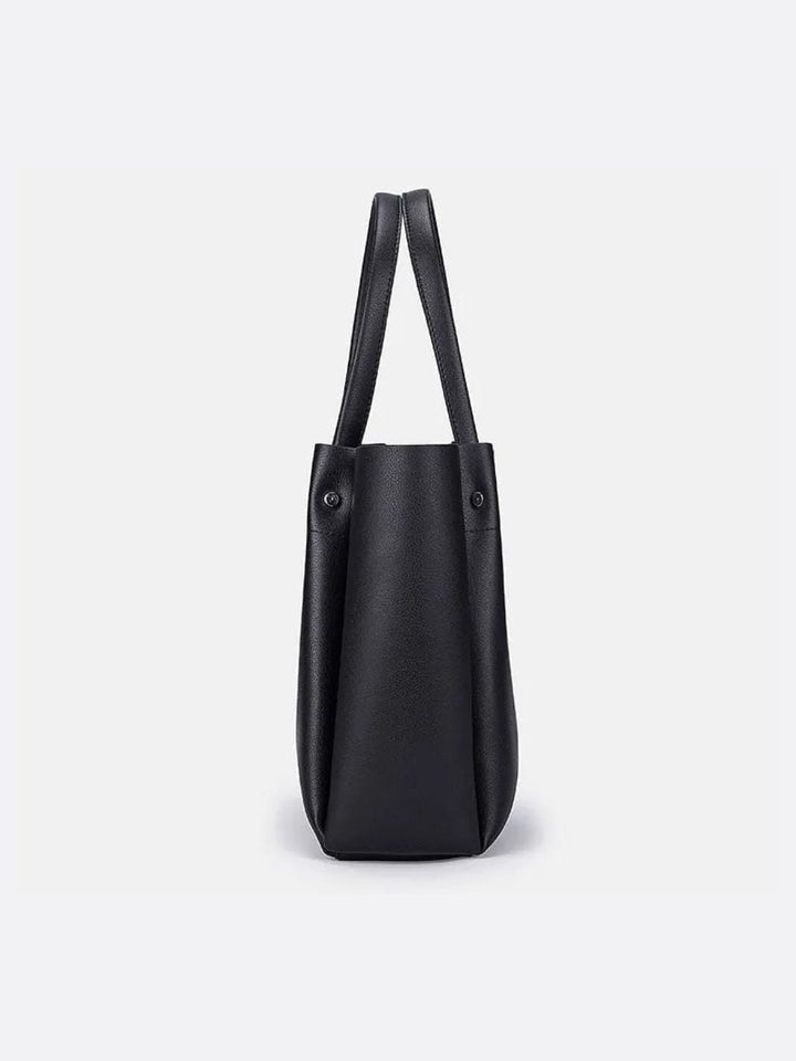 Minimalistisk Tote Taske I Klassisk Skulderdesign