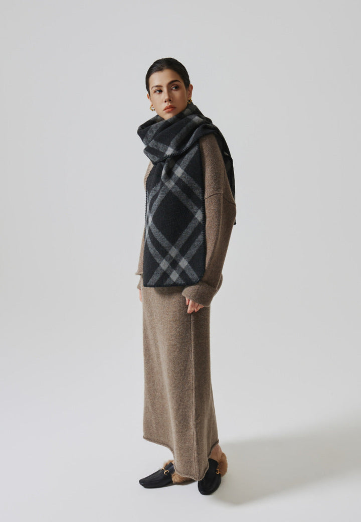 Women's Check Blanket-Stitch Scarf