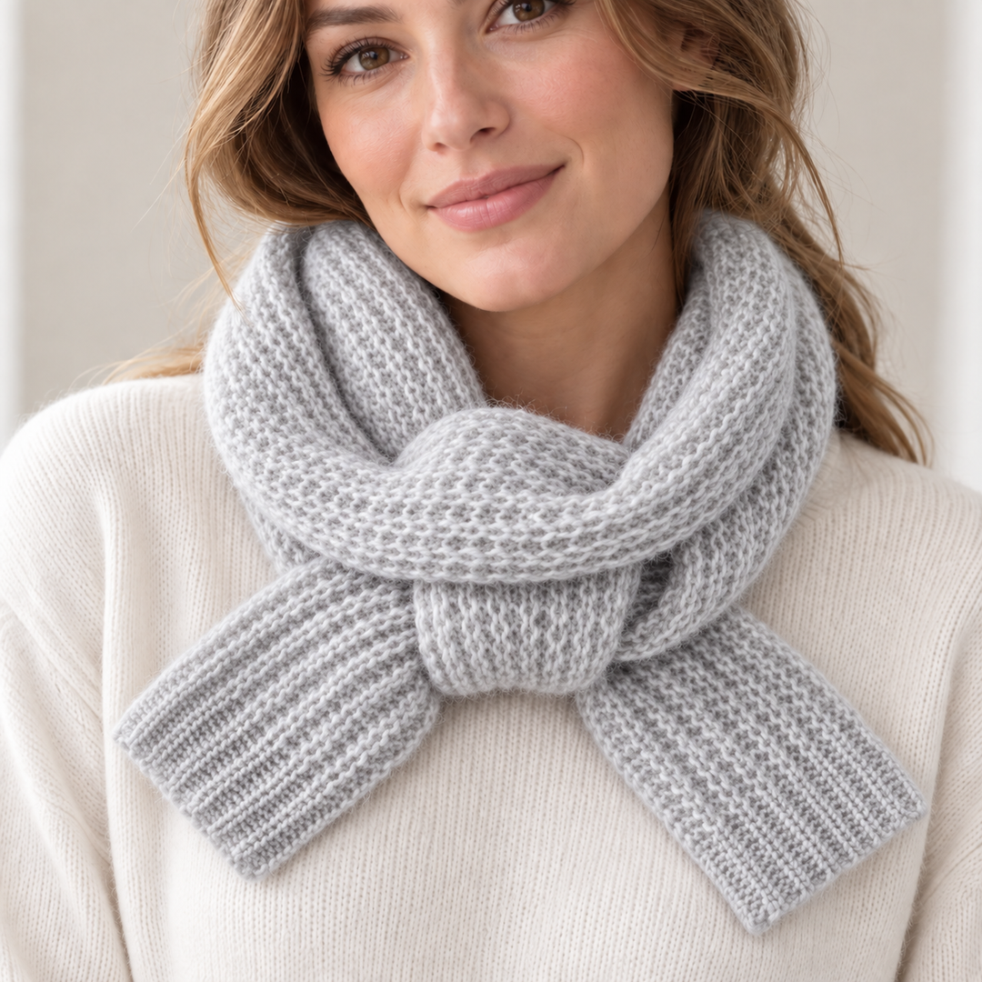 Women's Chunky Ribbed Keyhole Scarf