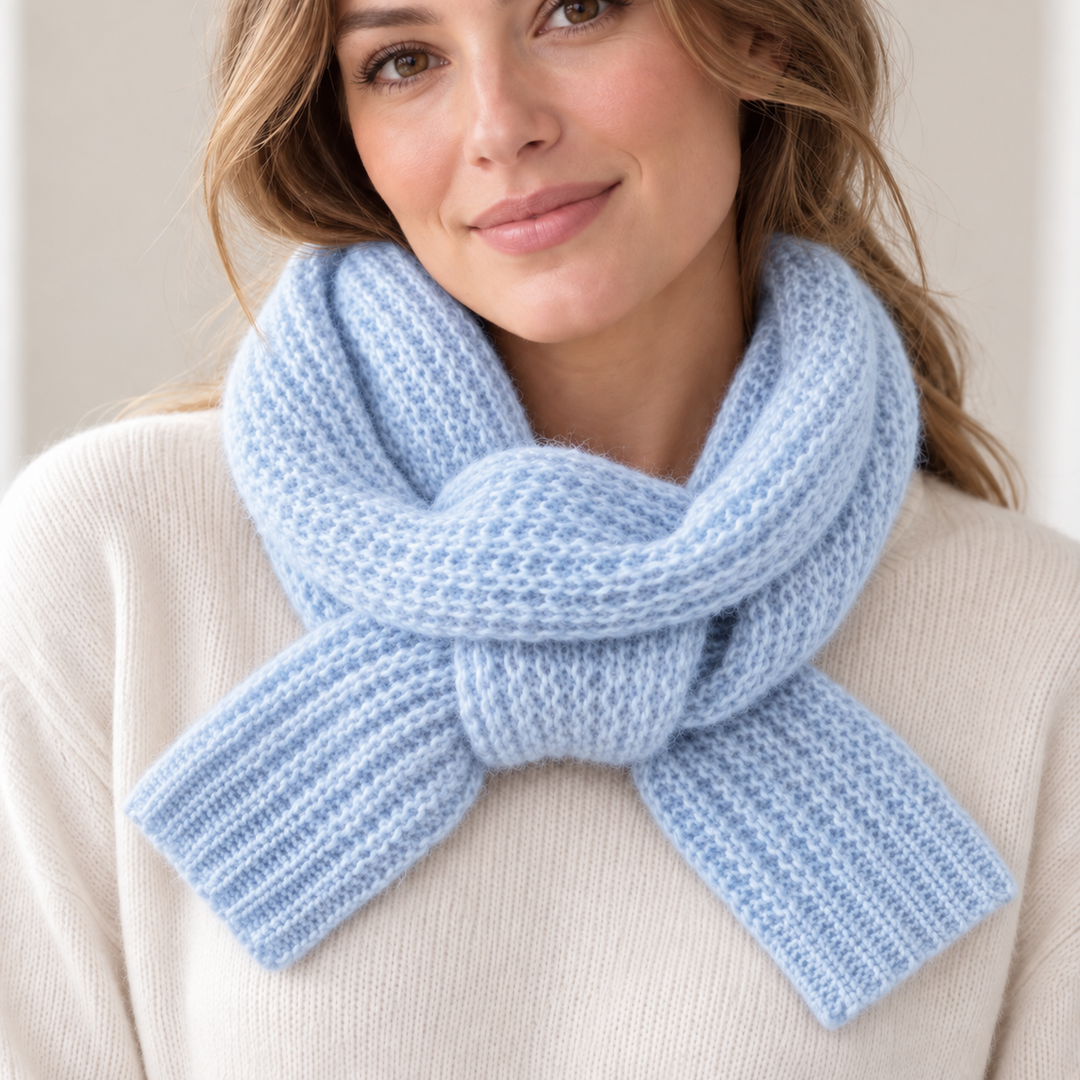 Women's Chunky Ribbed Keyhole Scarf