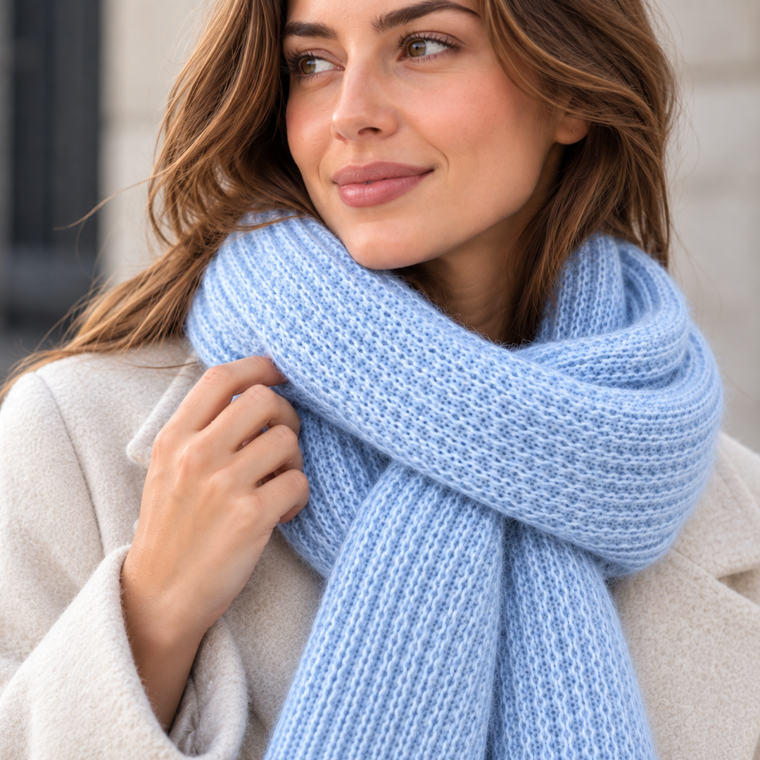 Women's Chunky Ribbed Keyhole Scarf