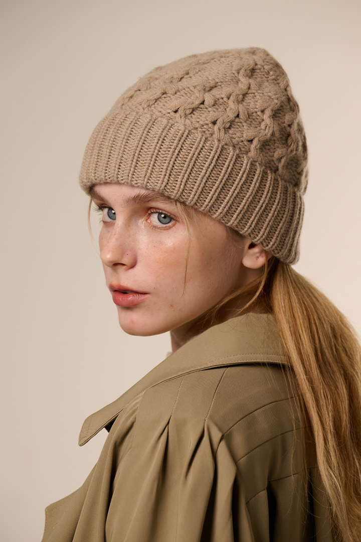 Women's Honeycomb Cable Knit Beanie