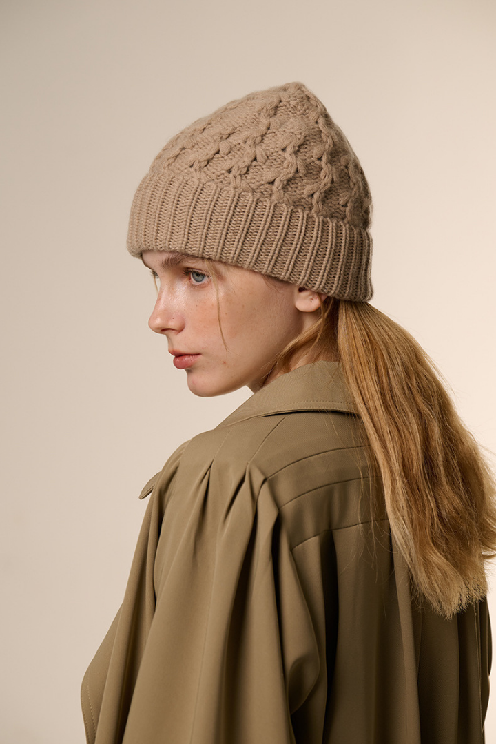 Women's Honeycomb Cable Knit Beanie