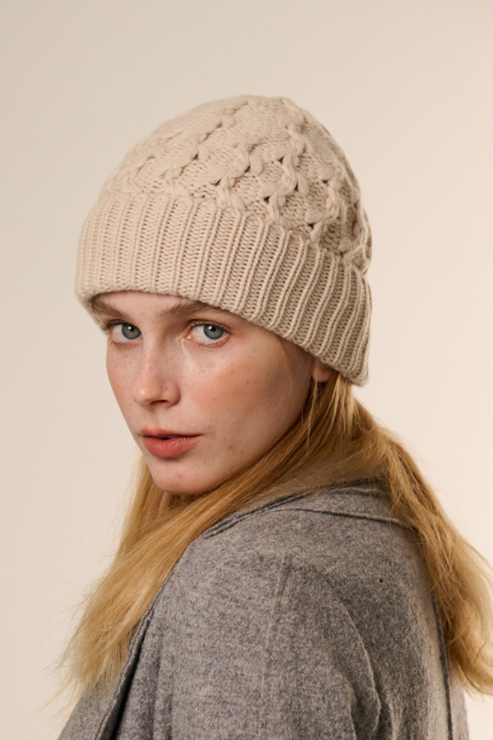Women's Honeycomb Cable Knit Beanie