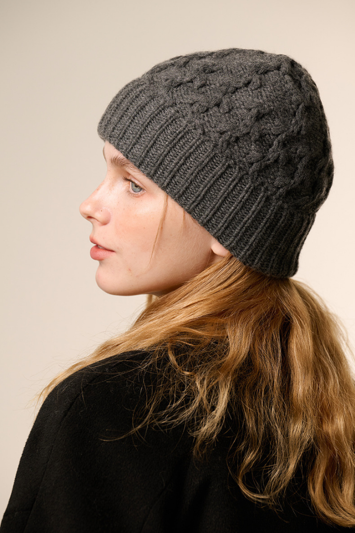 Women's Honeycomb Cable Knit Beanie