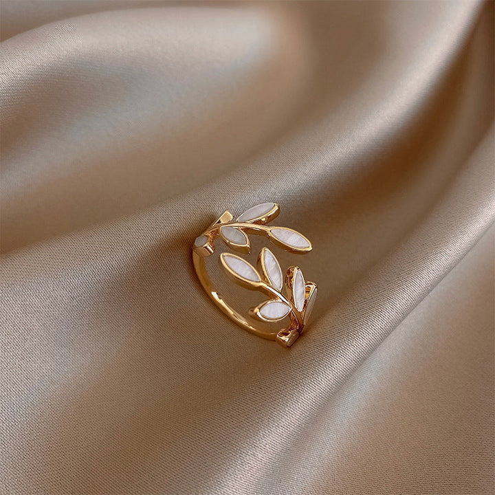 Women's Laurel Leaf Cutout Ring