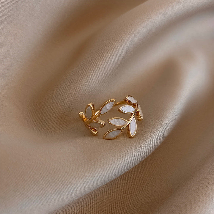 Women's Laurel Leaf Cutout Ring