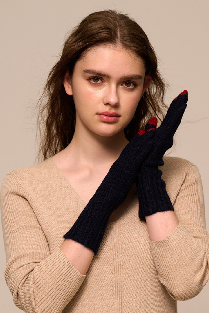 Women's Ribbed Knit Gloves with Contrast Fingertips