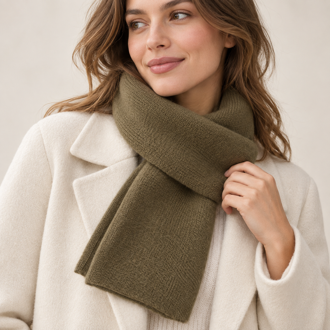 Women's Seamless Knit Scarf