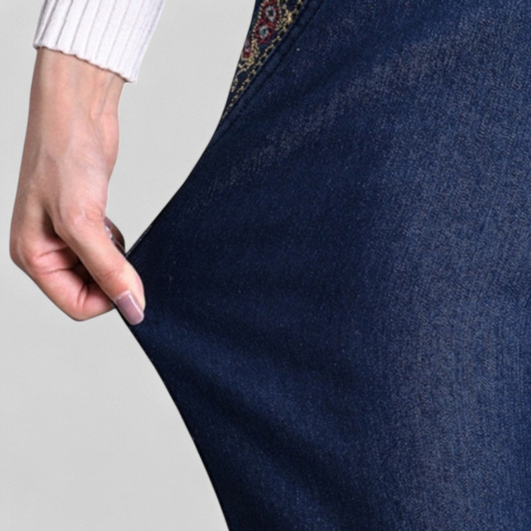 Women's Straight-Leg Elastic Waist Jeans