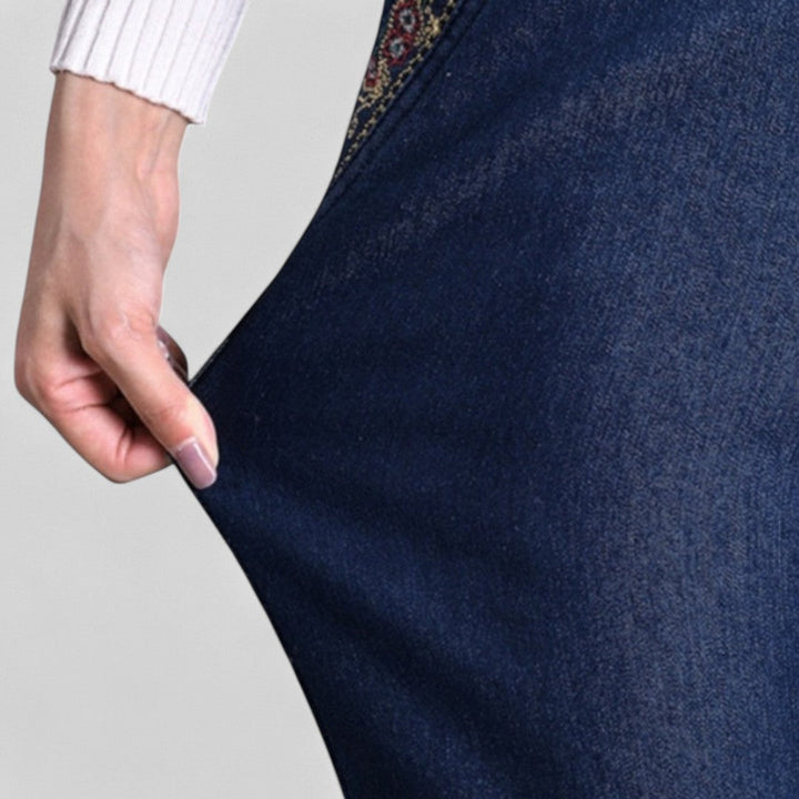 Women's Straight-Leg Elastic Waist Jeans